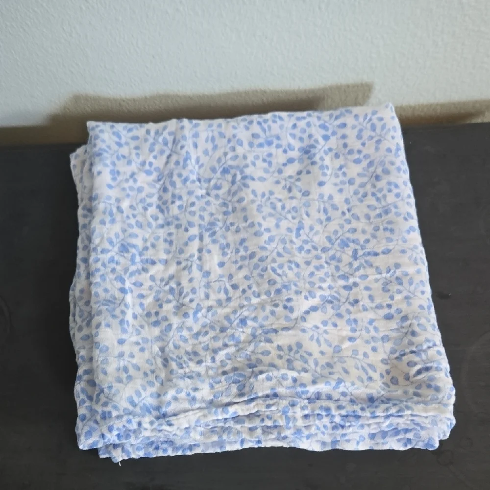 Aden + Anais | White Label Blue Botanical Print Bamboo Swaddle Wrap